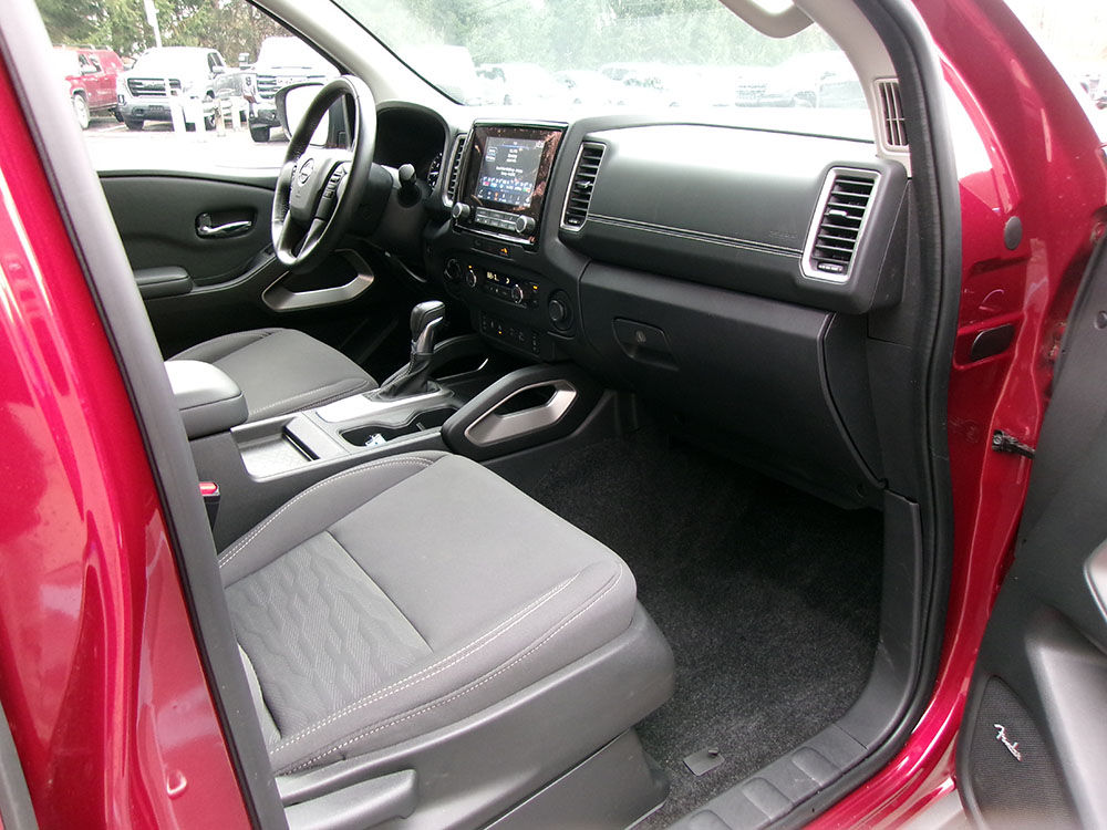 
								NISSAN FRONTIER SV LONG BED CREW CAB full									