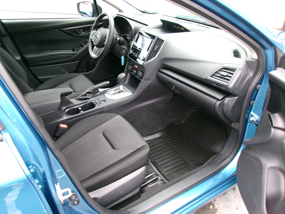 
								SUBARU IMPREZA PREMIUM full									