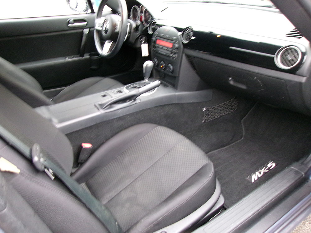 
								MAZDA MX-5 MIATA full									