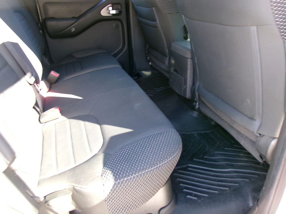 
								NISSAN FRONTIER S CREW CAB full									