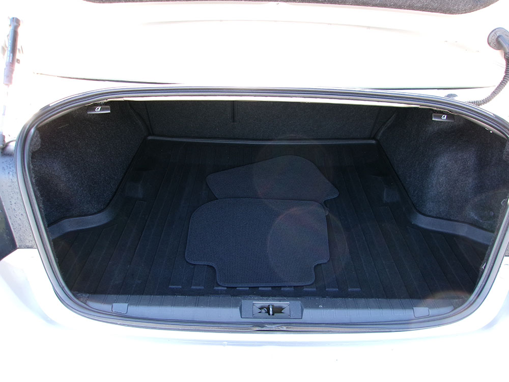 
								SUBARU LEGACY LIMITED full									
