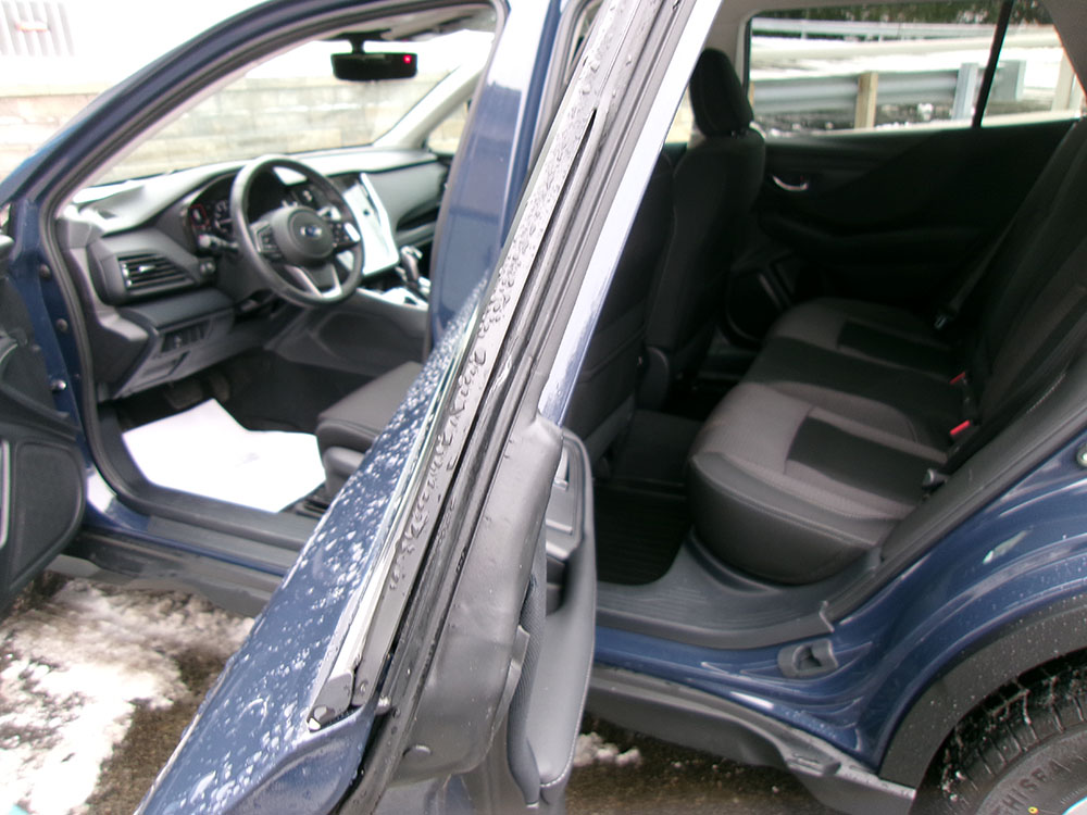 
								SUBARU OUTBACK PREMIUM full									