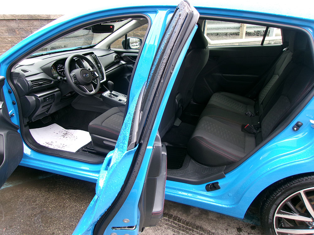 
								SUBARU IMPREZA SPORT full									