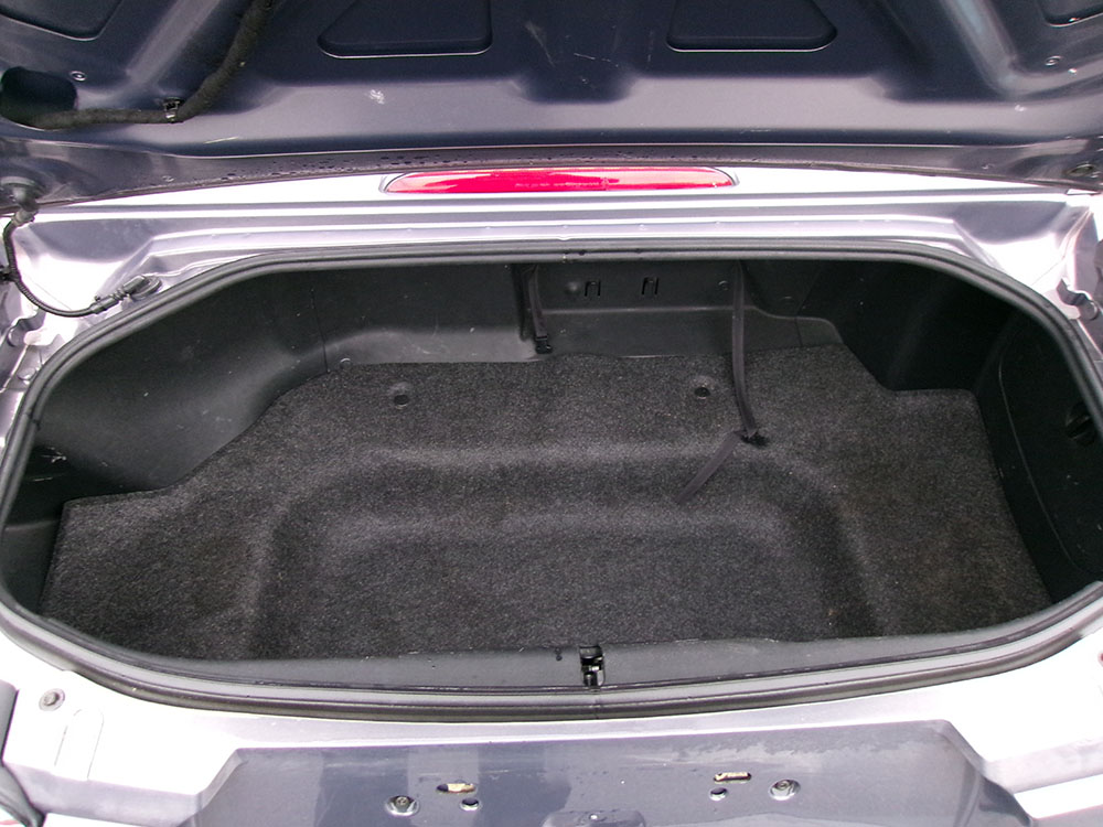 
								MAZDA MX-5 MIATA full									