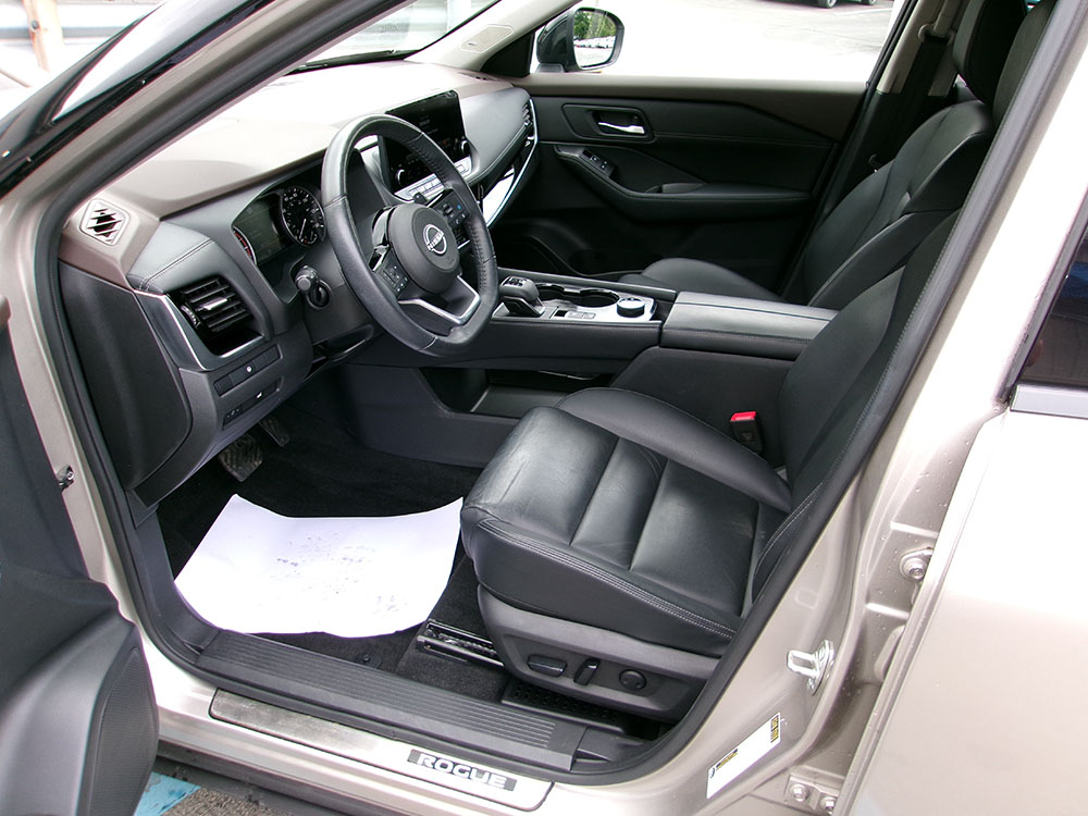 
								NISSAN ROGUE SL full									