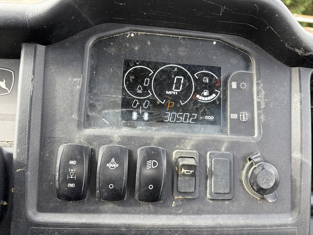 
								JOHN DEERE GATOR XUV855M S4 full									