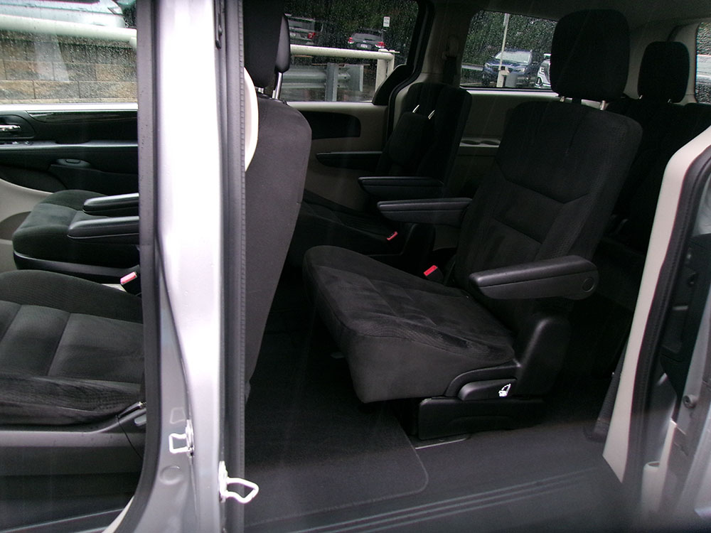 
								DODGE GRAND CARAVAN SE full									