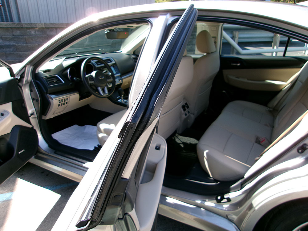 
								SUBARU LEGACY LIMITED full									