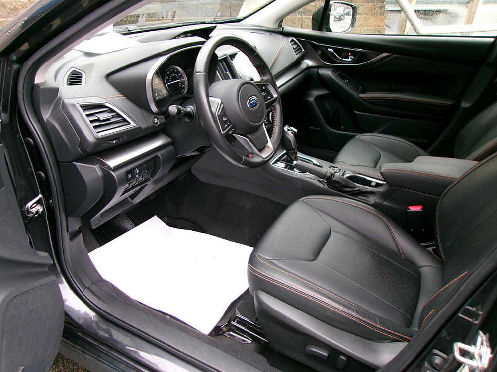 
								SUBARU CROSSTREK LIMITED full									