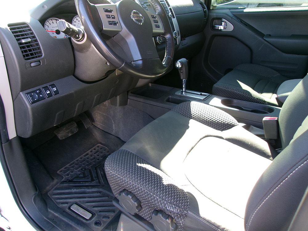 
								NISSAN FRONTIER S CREW CAB full									