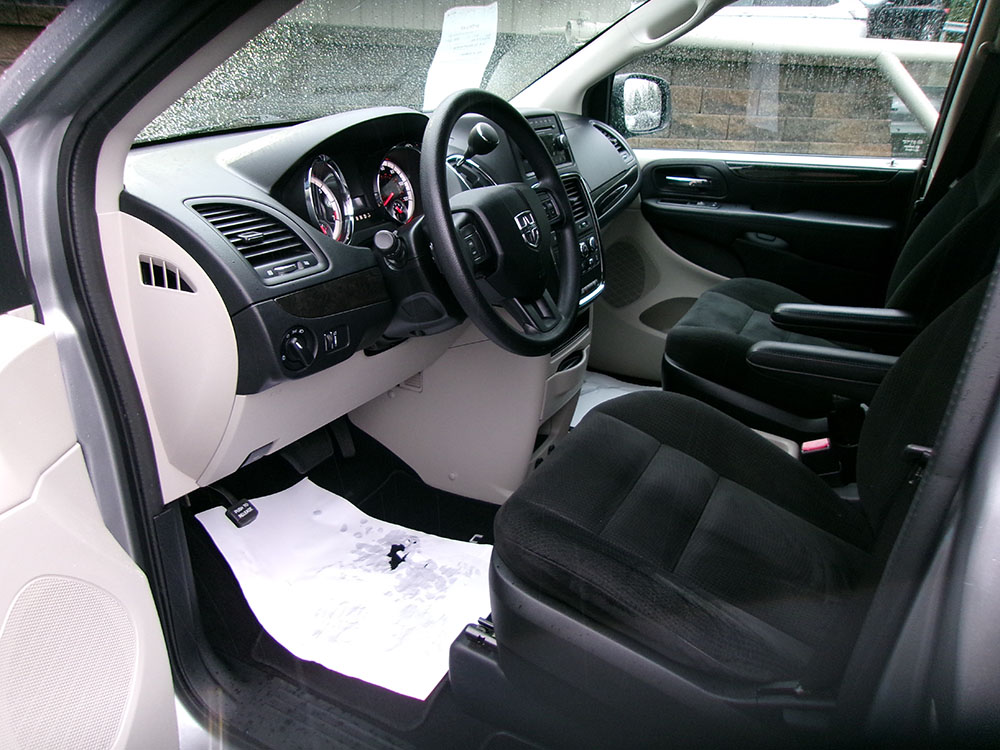 
								DODGE GRAND CARAVAN SE full									