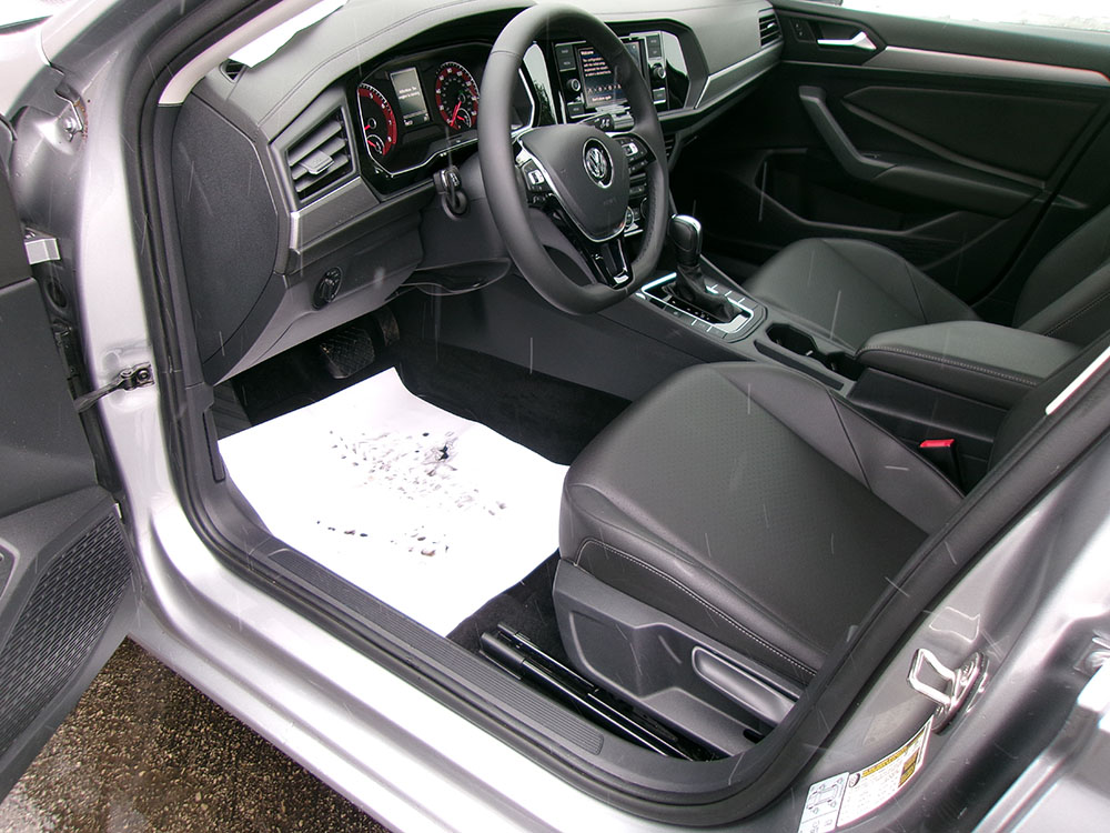 
								VOLKSWAGEN JETTA SE full									