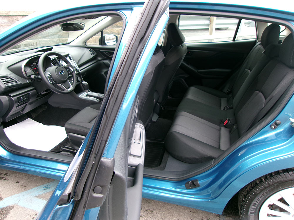 
								SUBARU IMPREZA PREMIUM full									