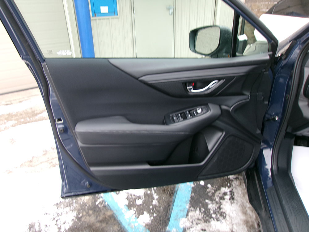 
								SUBARU OUTBACK PREMIUM full									