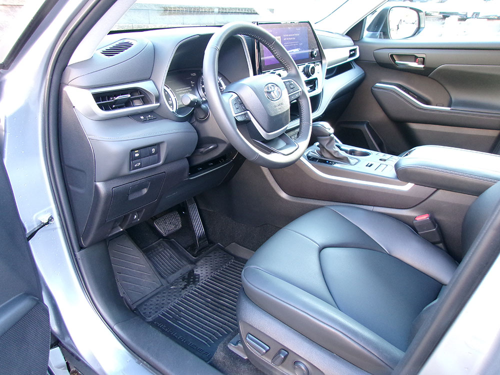 
								TOYOTA HIGHLANDER XLE full									