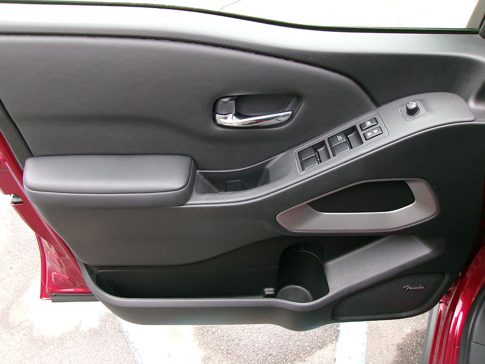 
								NISSAN FRONTIER SV LONG BED CREW CAB full									