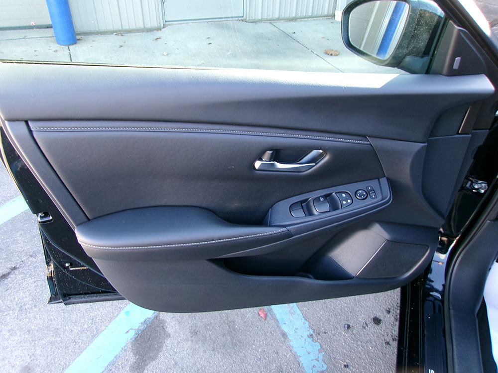 
								NISSAN SENTRA SV full									