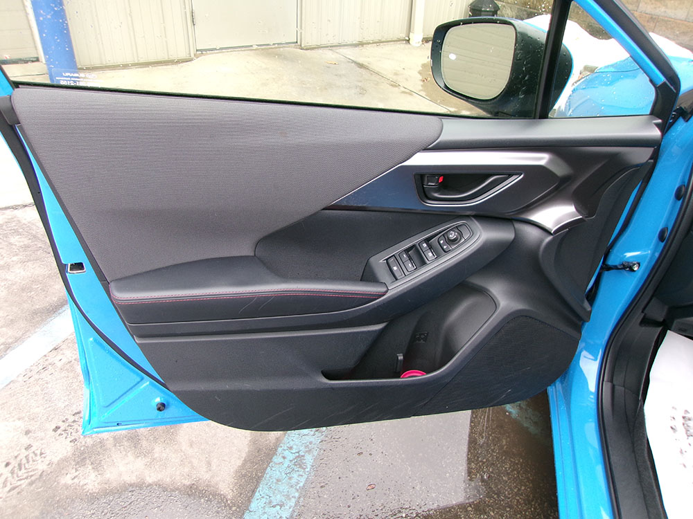 
								SUBARU IMPREZA SPORT full									