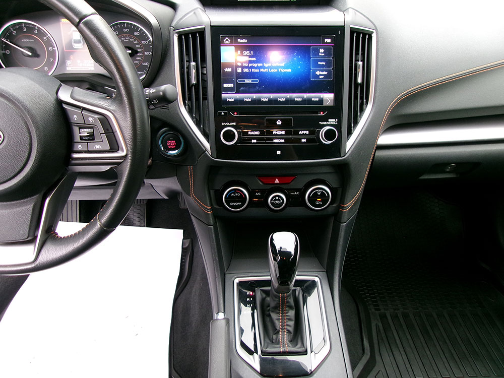 
								SUBARU CROSSTREK LIMITED full									