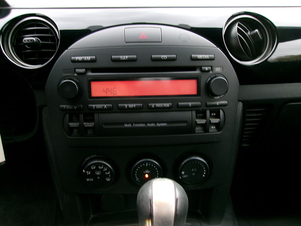 
								MAZDA MX-5 MIATA full									