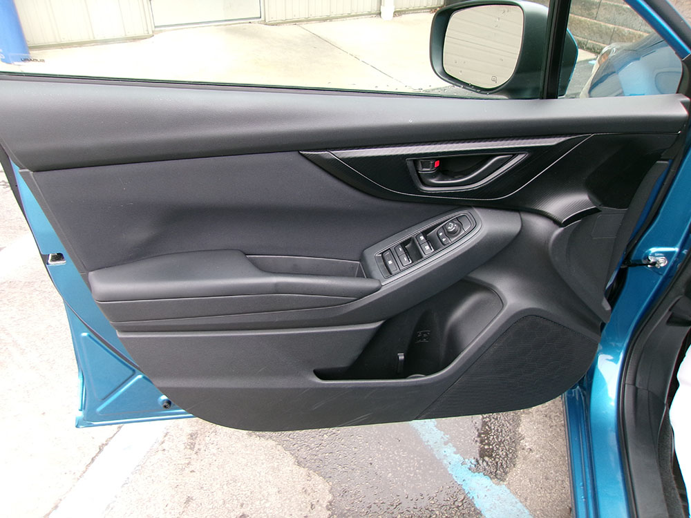 
								SUBARU IMPREZA PREMIUM full									