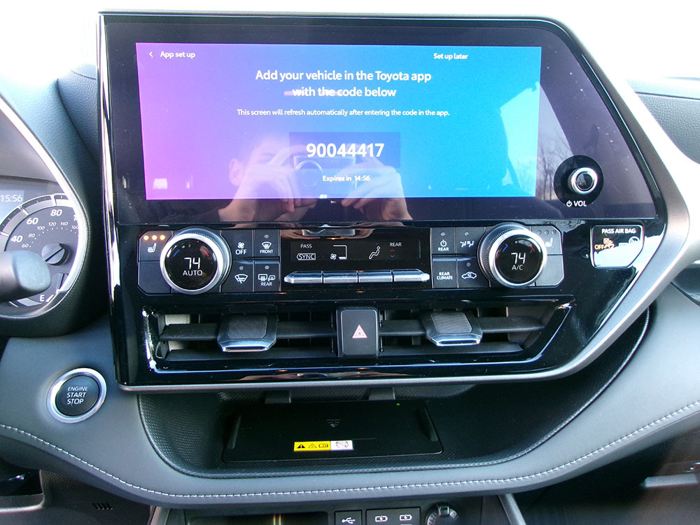 
								TOYOTA HIGHLANDER XLE full									