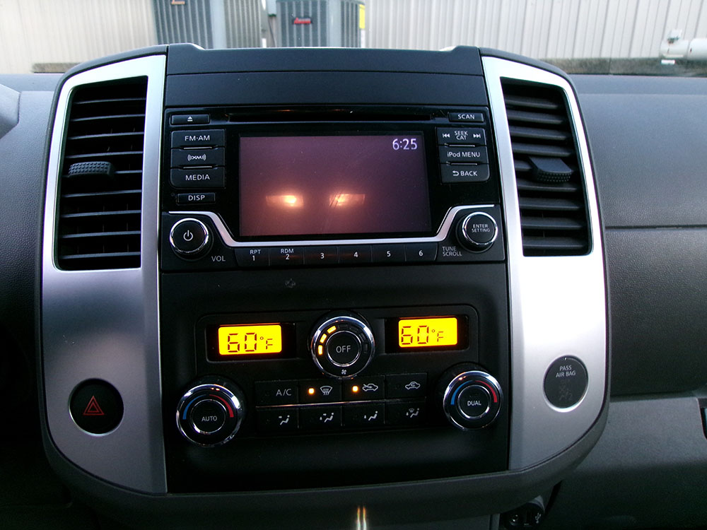 
								NISSAN FRONTIER S CREW CAB full									