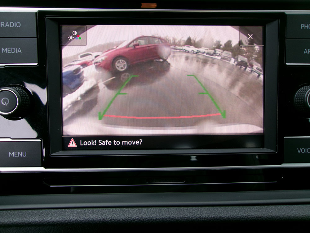 
								VOLKSWAGEN JETTA SE full									