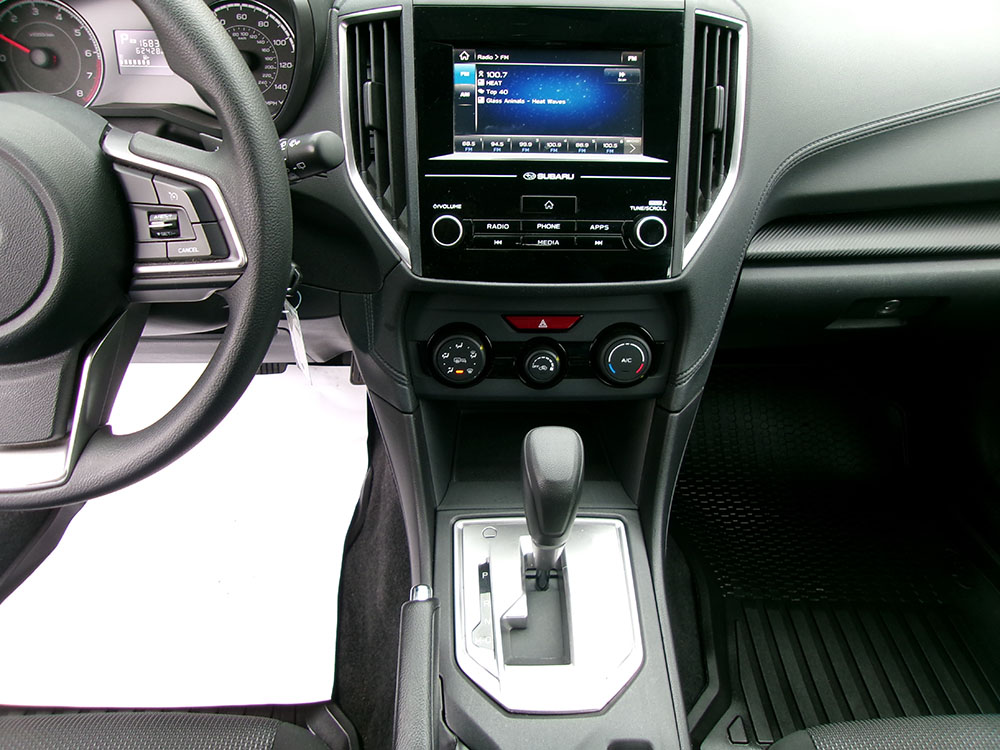 
								SUBARU IMPREZA PREMIUM full									