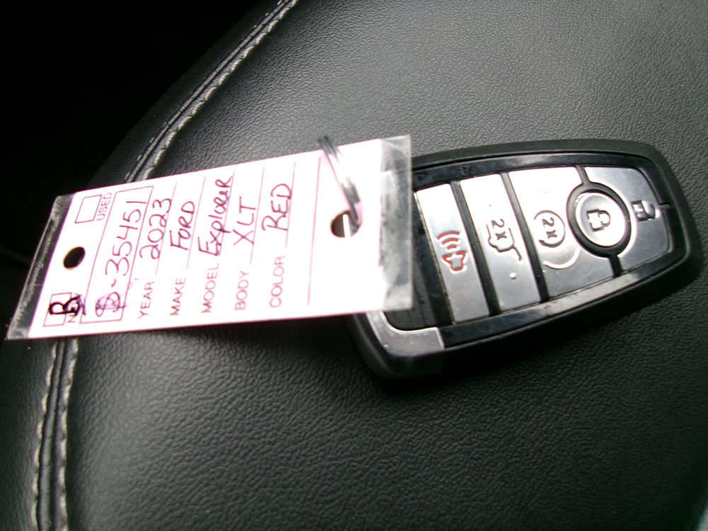 
								FORD EXPLORER XLT full									
