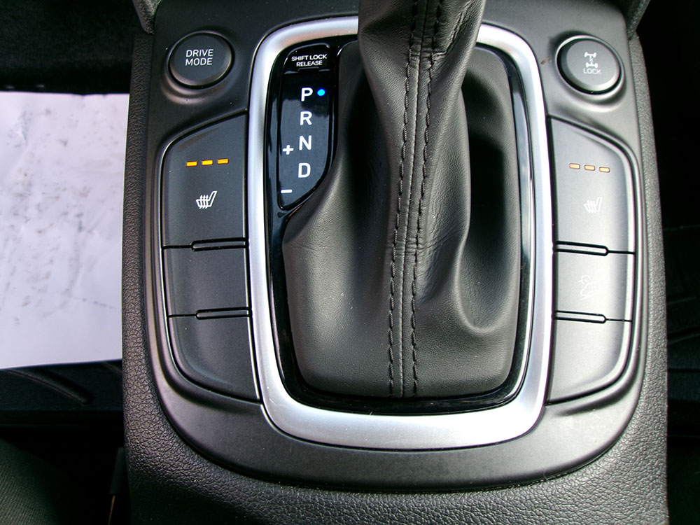 
								HYUNDAI KONA SEL full									