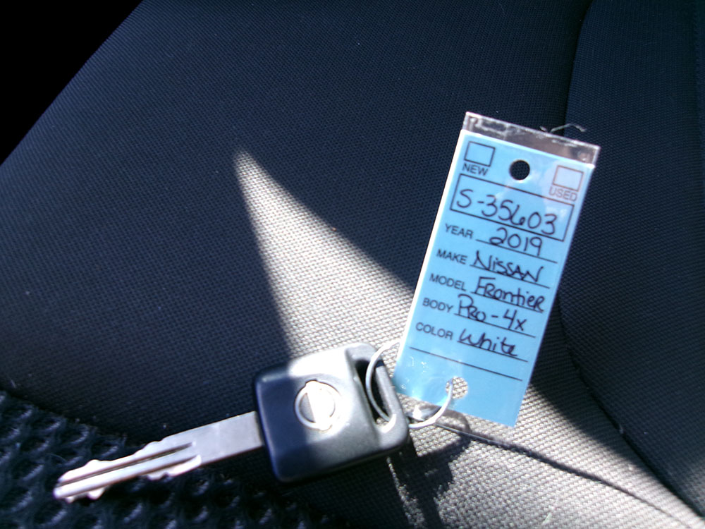 
								NISSAN FRONTIER S CREW CAB full									