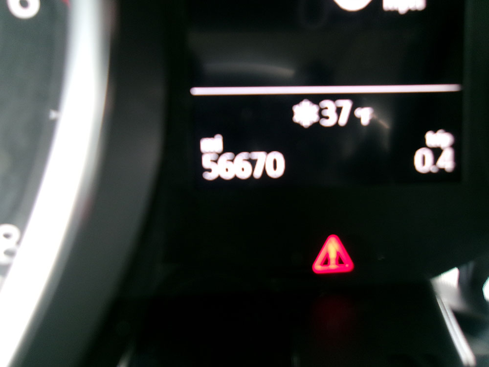 
								VOLKSWAGEN GOLF ALLTRACK full									