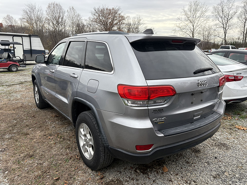 
								JEEP GRAND CHEROKEE LAREDO full									