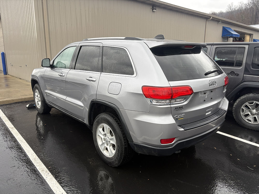 
								JEEP GRAND CHEROKEE LAREDO full									