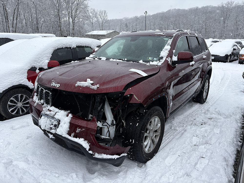 
								JEEP GRAND CHEROKEE LAREDO full									