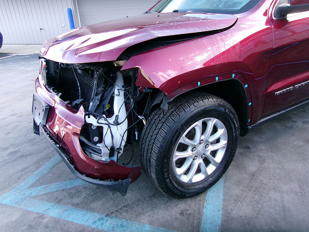 
								JEEP GRAND CHEROKEE LAREDO full									