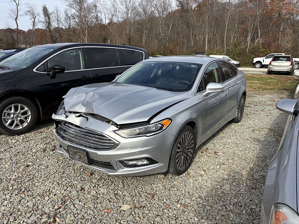 
								FORD FUSION SE full									