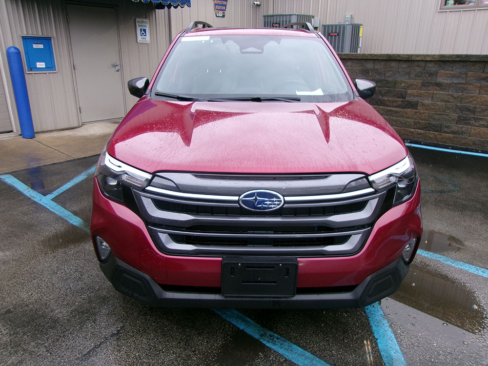 
								SUBARU FORESTER PREMIUM full									