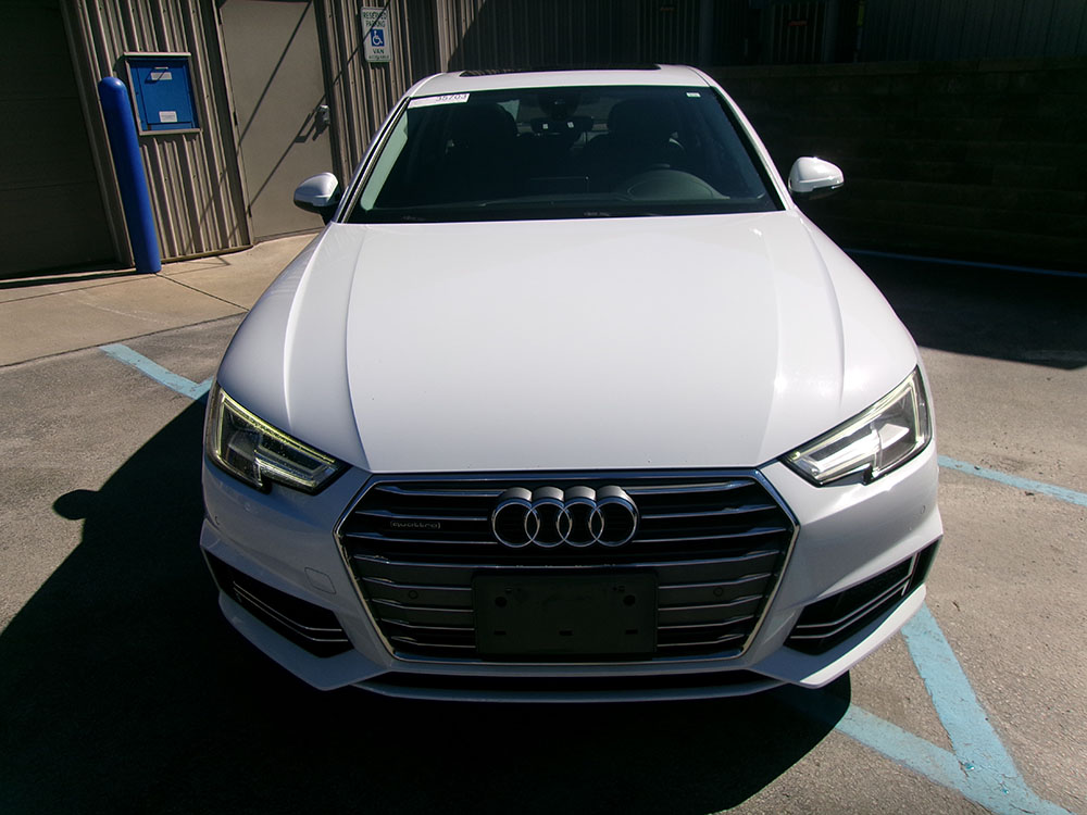 
								AUDI A4 PREMIUM PLUS full									