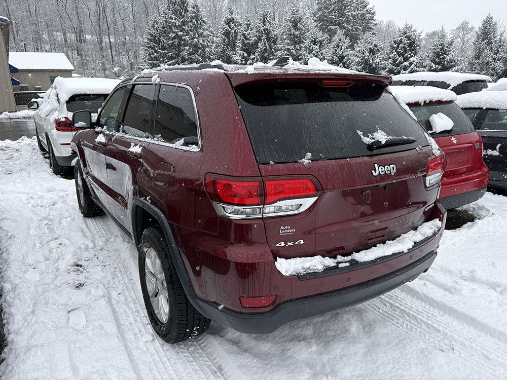 
								JEEP GRAND CHEROKEE LAREDO full									