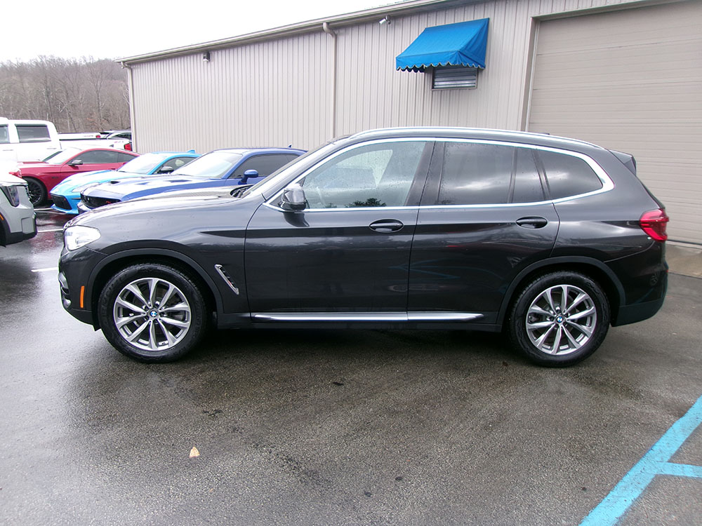 
								BMW X3 full									