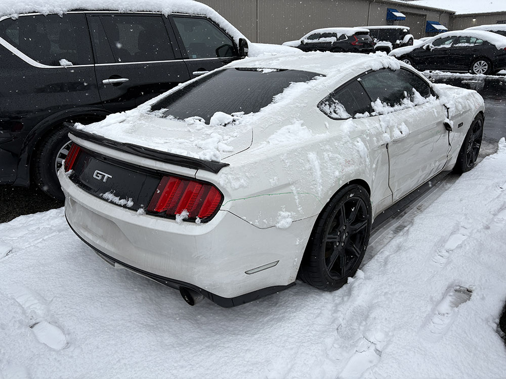 
								FORD MUSTANG GT full									