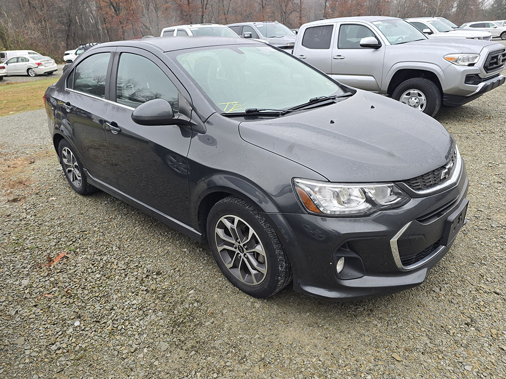 
								CHEVROLET SONIC LT full									