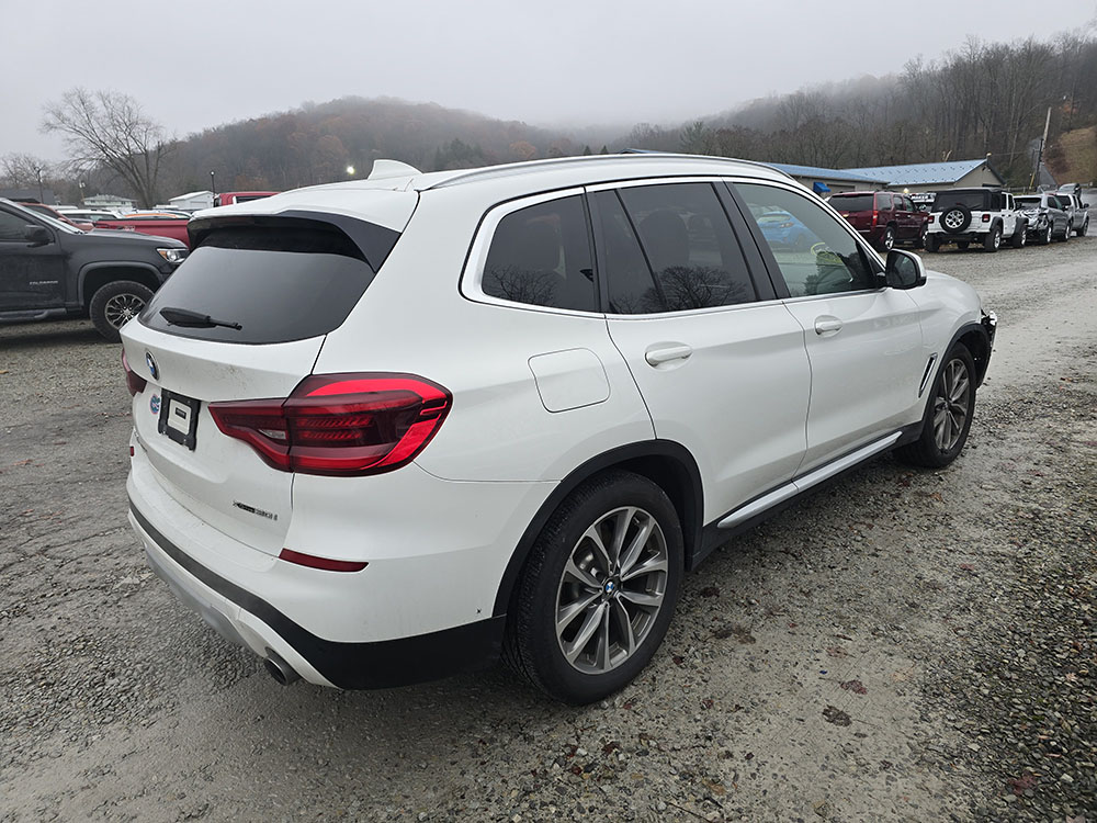 
								BMW X3 full									