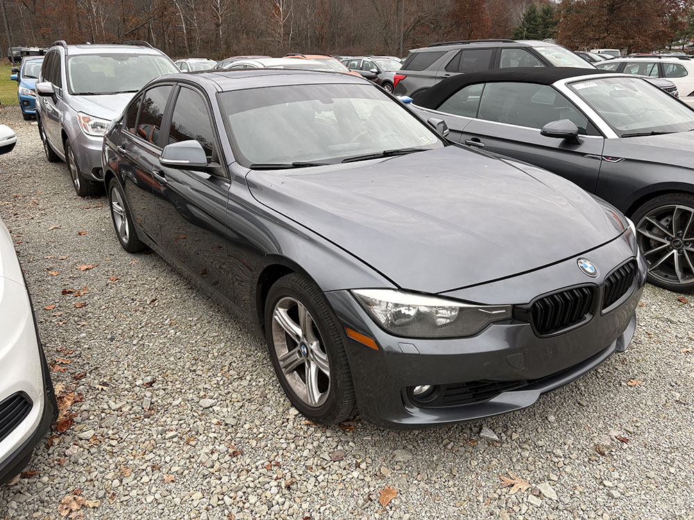 
								BMW 3 SERIES 328i full									