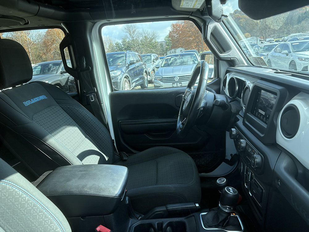 
								JEEP WRANGLER UNLIMITED SPORT ISLANDER full									