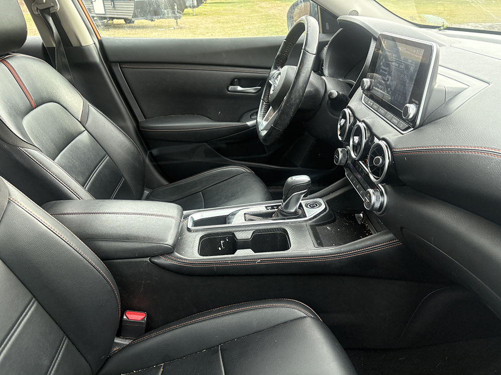 
								NISSAN SENTRA SR XTRONIC full									