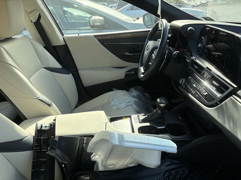 
								LEXUS ES300h PREMIUM full									