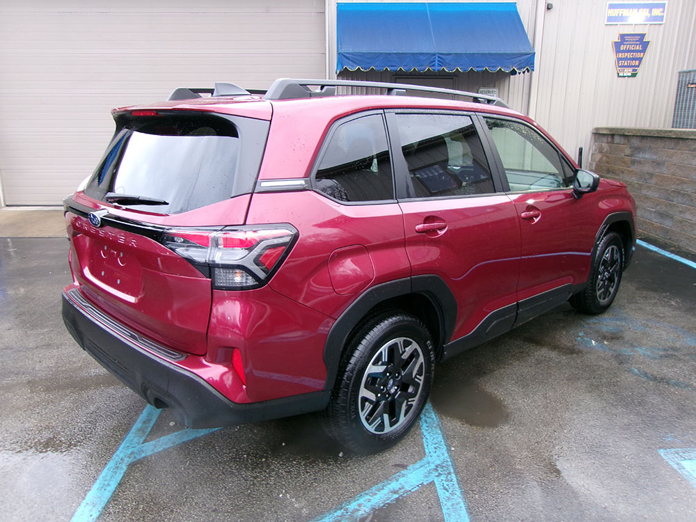 
								SUBARU FORESTER PREMIUM full									